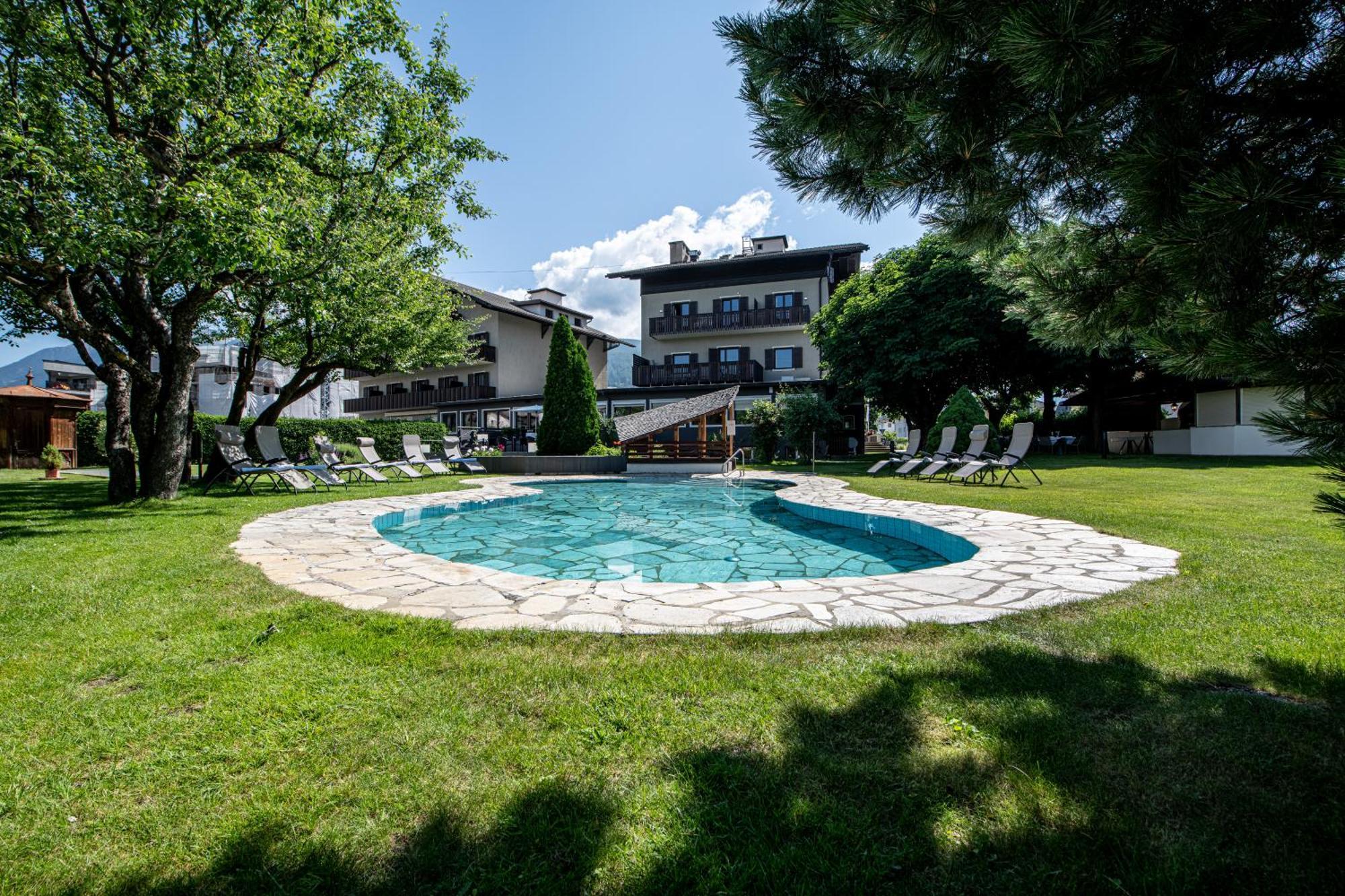 Hotel Ander Brunico Esterno foto