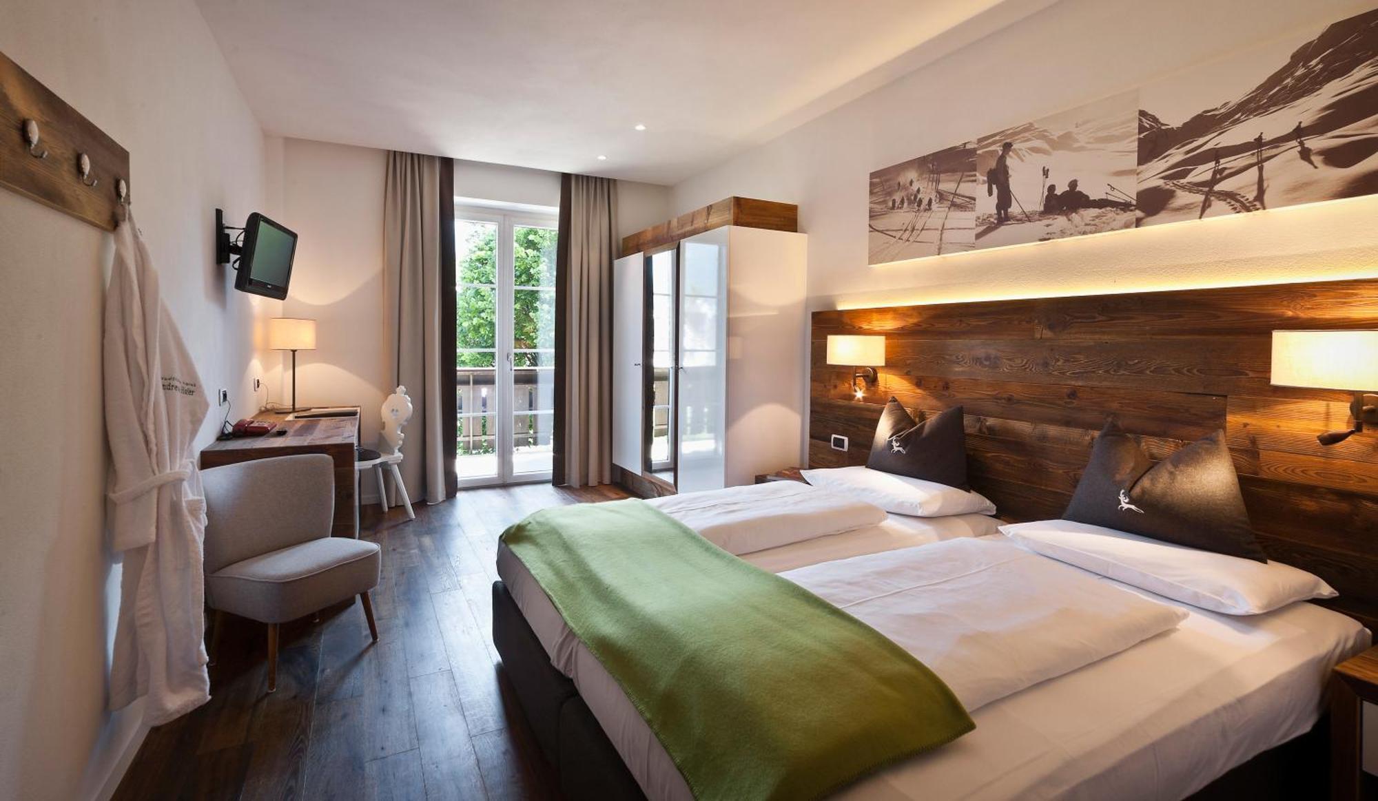 Hotel Ander Brunico Esterno foto